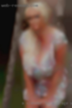 A slender to average woman naked build.