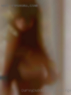 Curvy,cuddly,goid swinger sence of humor.