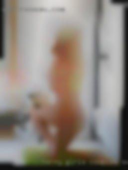 Horny girls couples swinging or females keen on mmf.