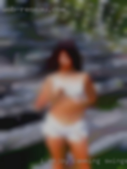 I enjoy camming swinger clubs and real meeting.